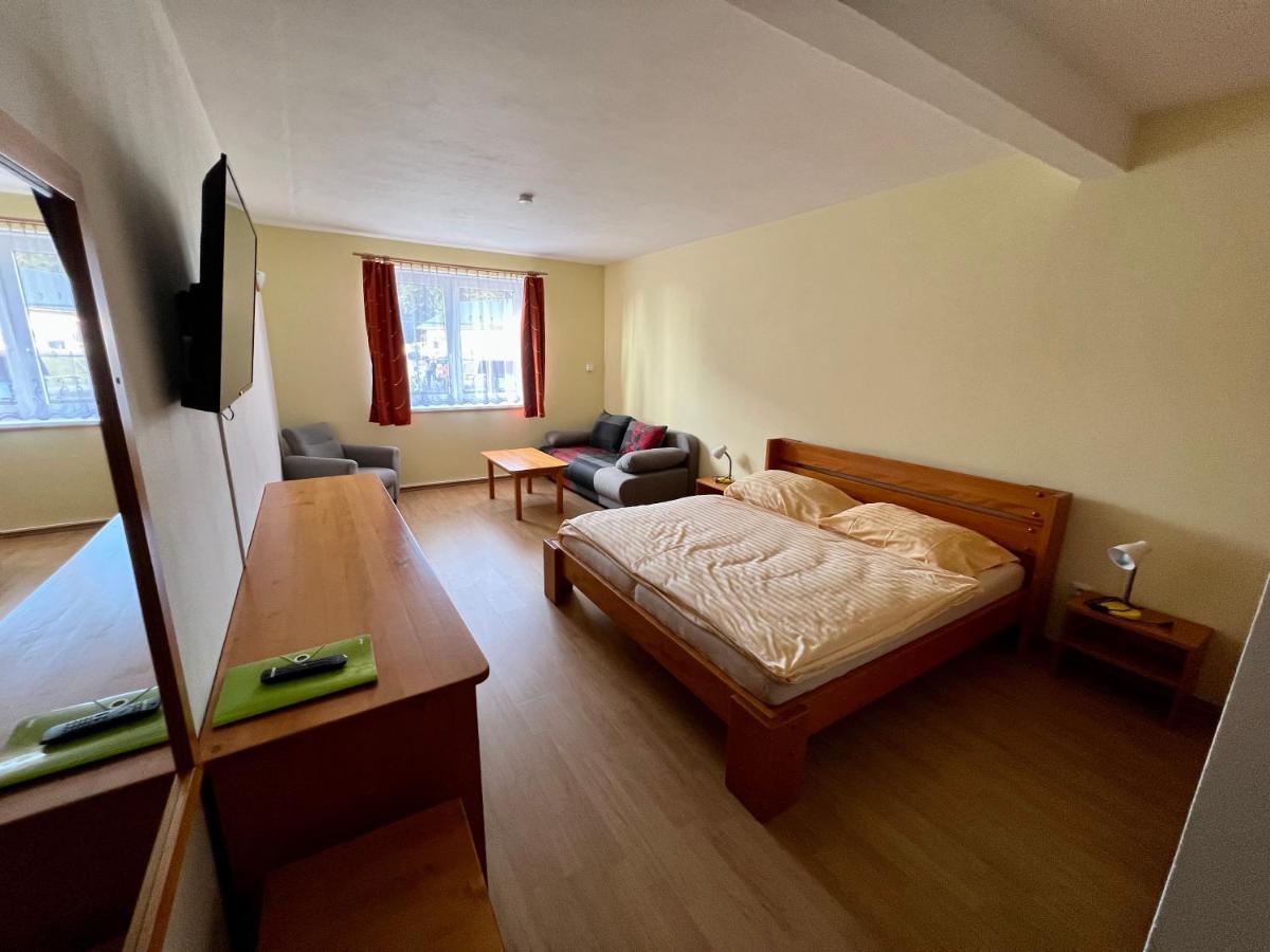 Horsky Hotel Paprsek สตาแรเมียสโต ภายนอก รูปภาพ